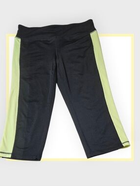 Ideology Black and Light Green Girls' Active Capri Leggings